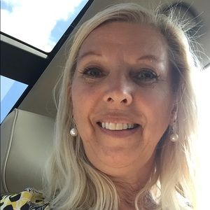 Meet your Posher, Monica